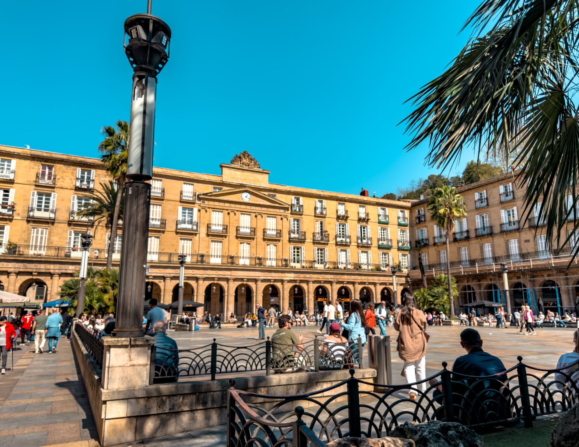 Bilbao Travel Guide (3).png